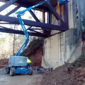 Obras en el puente del río Deva Obras en el puente del río Deva