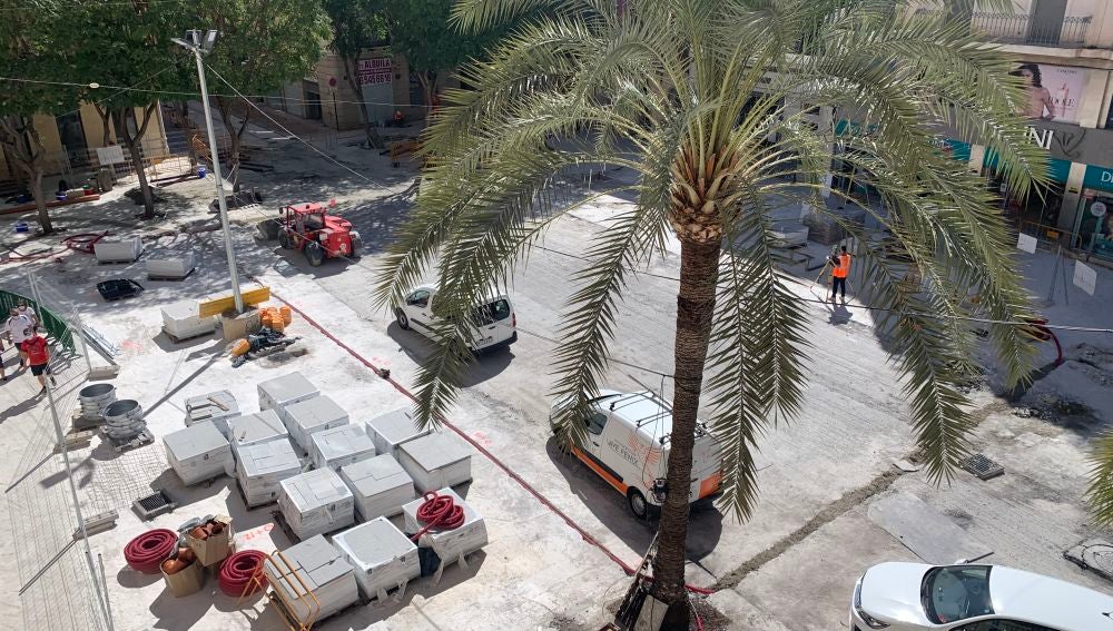 Obras de peatonalización Plaça de Baix.