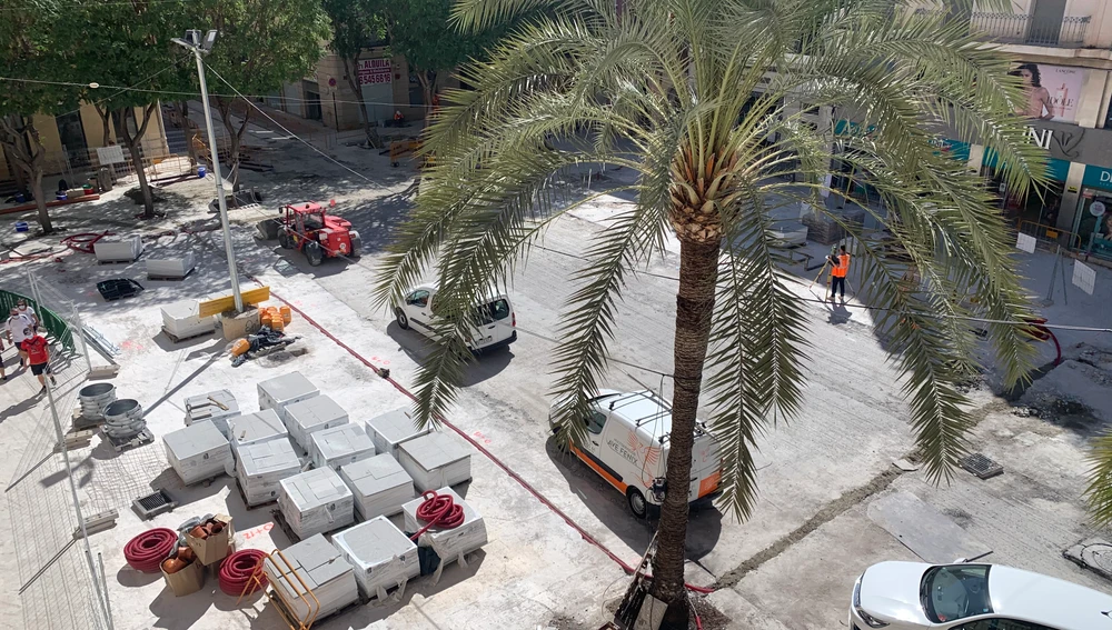 Obras de peatonalización Plaça de Baix. Obras de peatonalización Plaça de Baix.