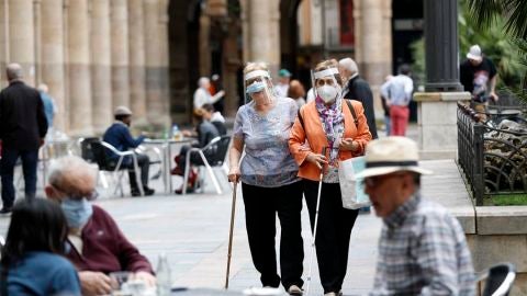 Clientes en terrazas de Bilbao