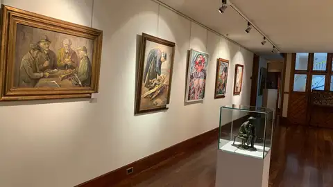 Exposición en el Edificio de Botines Exposición en el Edificio de Botines