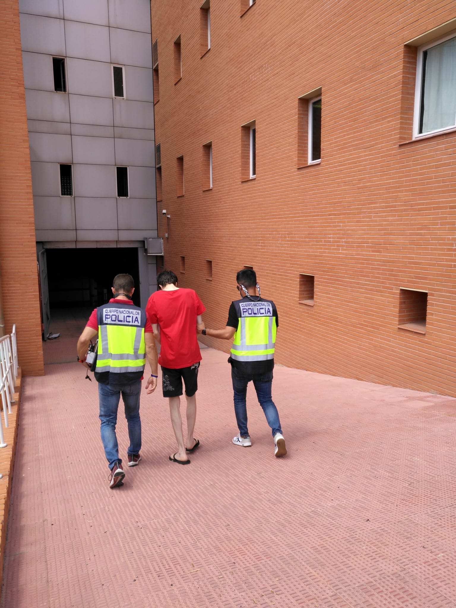 Detenido un joven de 22 años por solicitar imágenes de contenido sexual a menores de edad en internet Detenido un joven de 22 años por solicitar imágenes de contenido sexual a menores de edad en internet