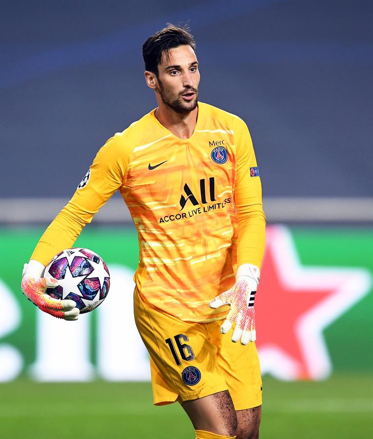 Sergio Rico: "Deseo a Keylor que se recupere; lo importante es ganar la final" Sergio Rico: "Deseo a Keylor que se recupere; lo importante es ganar la final"