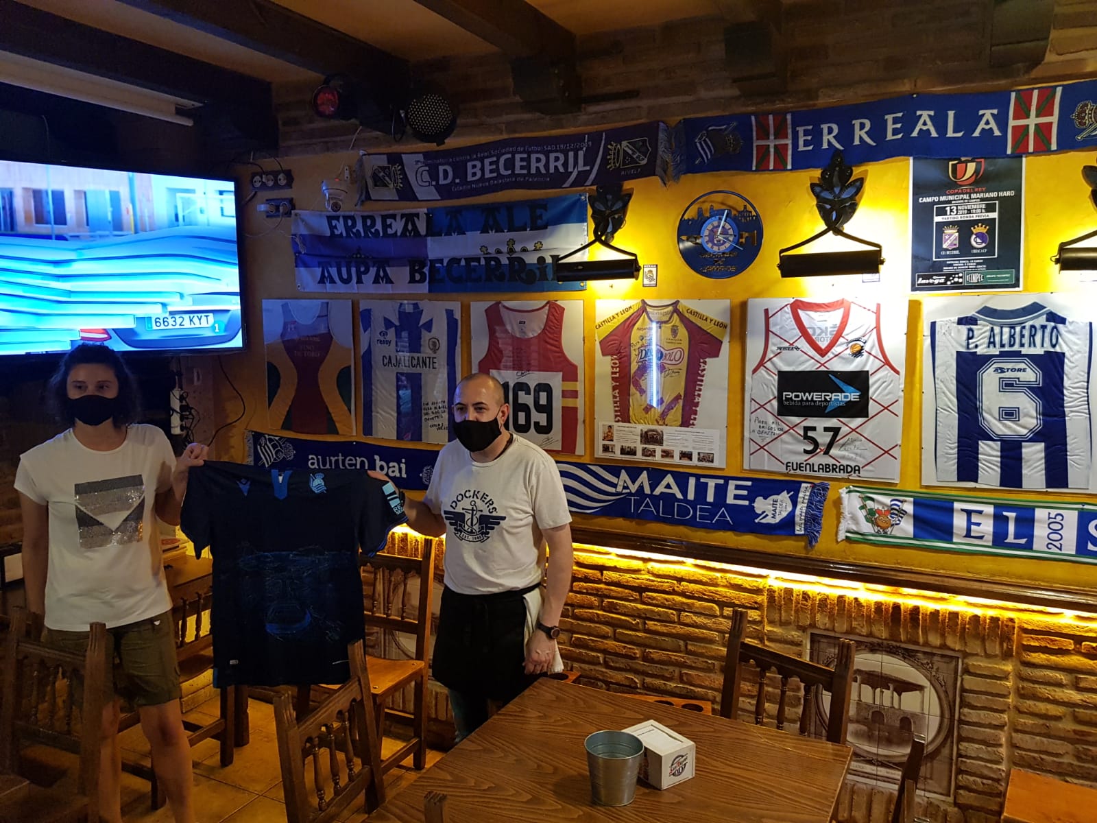 Francisco Pérez: "Hay un flujo constante de aficionados de la Real Sociedad que acuden a visitar Becerril" Francisco Pérez: "Hay un flujo constante de aficionados de la Real Sociedad que acuden a visitar Becerril"