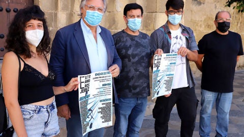 Instantes de la presentaci&oacute;n del ciclo Extramuros