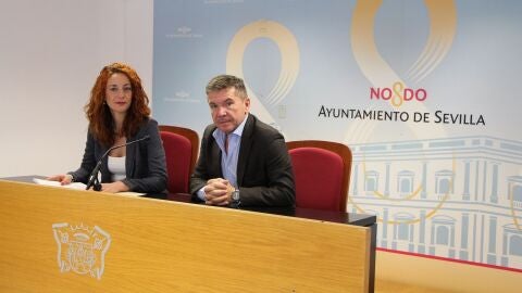 La delegada de Modernizaci&oacute;n y Recursos Humanos, Clara Isabel Mac&iacute;as, en rueda de prensa