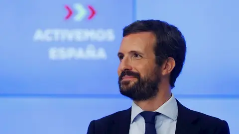Casado en la reunión de la Junta Directiva Casado en la reunión de la Junta Directiva