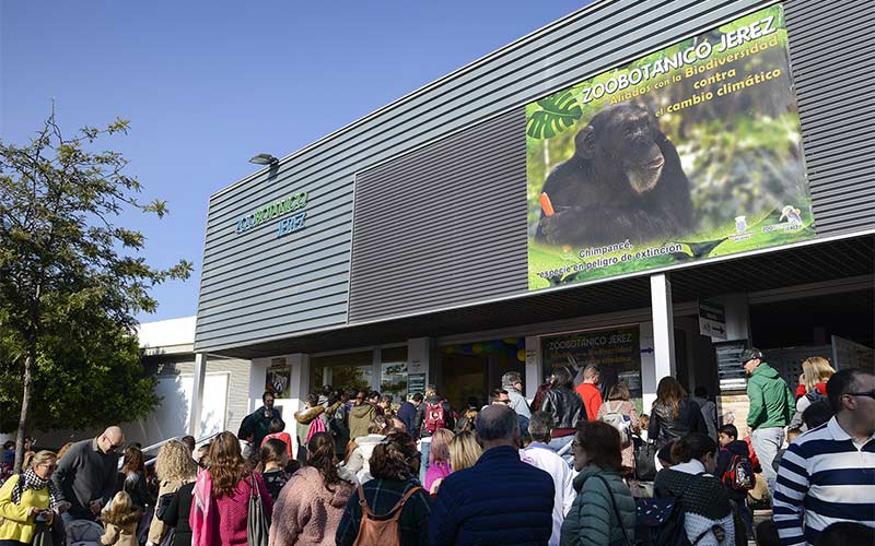 Cerrado hasta nuevo aviso el Zoobotánico tras el positivo por virus del Nilo de dos aves Cerrado hasta nuevo aviso el Zoobotánico tras el positivo por virus del Nilo de dos aves