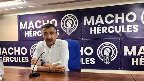 David Cubillo, en su presentación como técnico del Hércules. David Cubillo, en su presentación como técnico del Hércules.