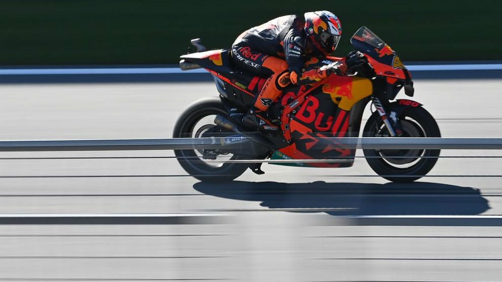 Pol Espargaró consigue su primera pole y saldrá primero en el GP de Estiria Pol Espargaró consigue su primera pole y saldrá primero en el GP de Estiria