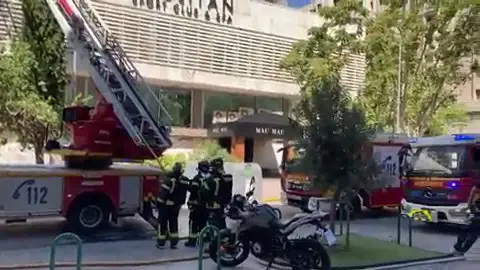 Sofocado el incendio declarado en el restaurante DiverXO de Madrid Sofocado el incendio declarado en el restaurante DiverXO de Madrid