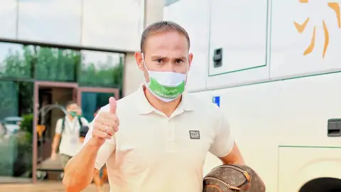 Nino, otra vez titular y capitán en el Elche CF. ELCHE CF