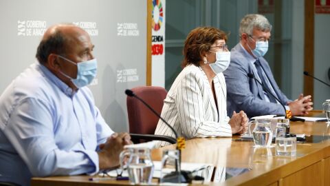 La consejera y responsables del departamento y del IASS en rueda de prensa