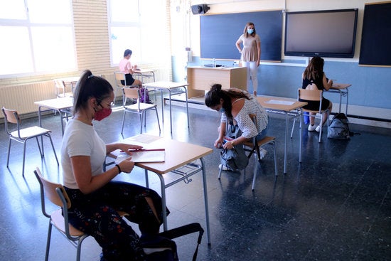 ANPE pide mantener los ratios y el refuerzo Covid de docentes de cara al próximo curso escolar ANPE pide mantener los ratios y el refuerzo Covid de docentes de cara al próximo curso escolar