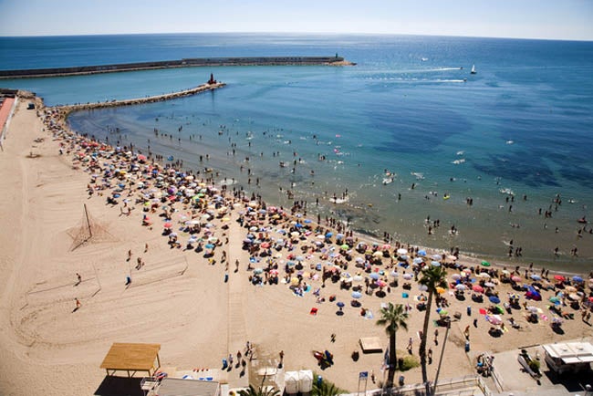 ¿Cómo se presenta la campaña de turismo veraniego en España? ¿Cómo se presenta la campaña de turismo veraniego en España?