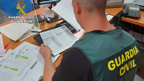 Un vecino de Elda, acusado por estafar de forma continuada a un centro de reciclaje UN VECINO DE ELDA ACUSADO DE ESTAFA