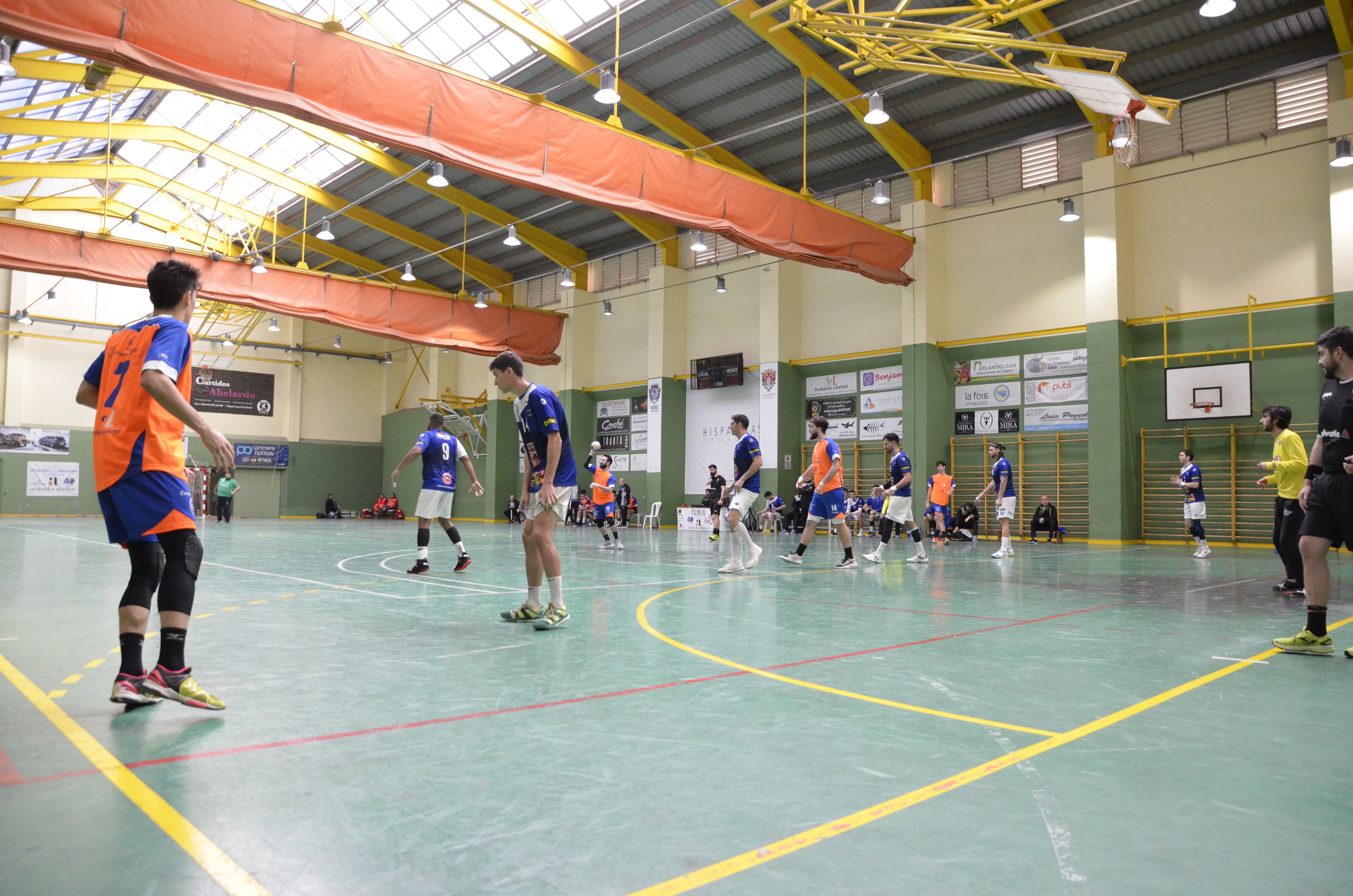 La concejalía de Deportes de Petrer mejora las instalaciones deportivas para el inicio de la temporada 2020-21 La concejalía de Deportes de Petrer mejora las instalaciones deportivas para el inicio de la temporada 2020-21