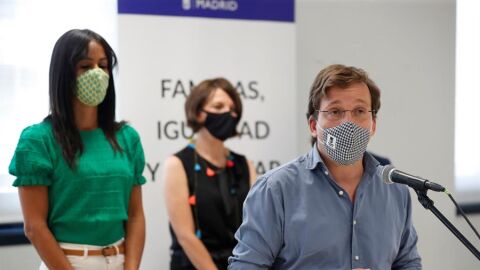 Almeida recomienda no salir a la calle a los vecinos de los barrios del sur de Madrid