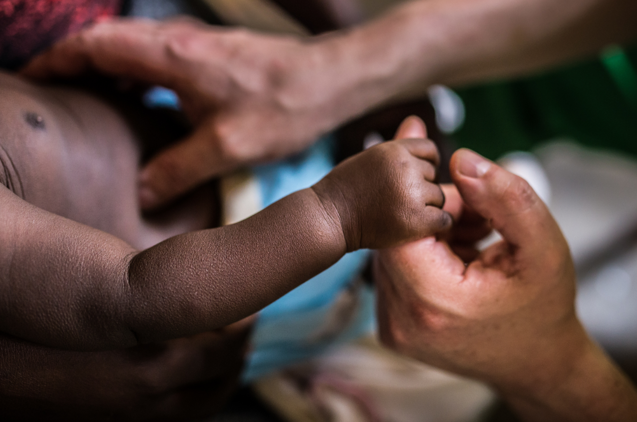 Tertulia de médicos: El fin de la polio en África Tertulia de médicos: El fin de la polio en África