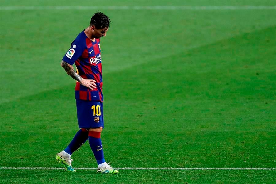 Messi rechaza hacerse la prueba PCR necesaria para reincorporarse al Barça y busca una salida amistosa Messi rechaza hacerse la prueba PCR necesaria para reincorporarse al Barça y busca una salida amistosa