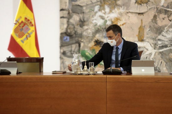 El CIS de Tezanos aumenta la ventaja del PSOE sobre el PP y da un notable ascenso a Ciudadanos El CIS de Tezanos aumenta la ventaja del PSOE sobre el PP y da un notable ascenso a Ciudadanos
