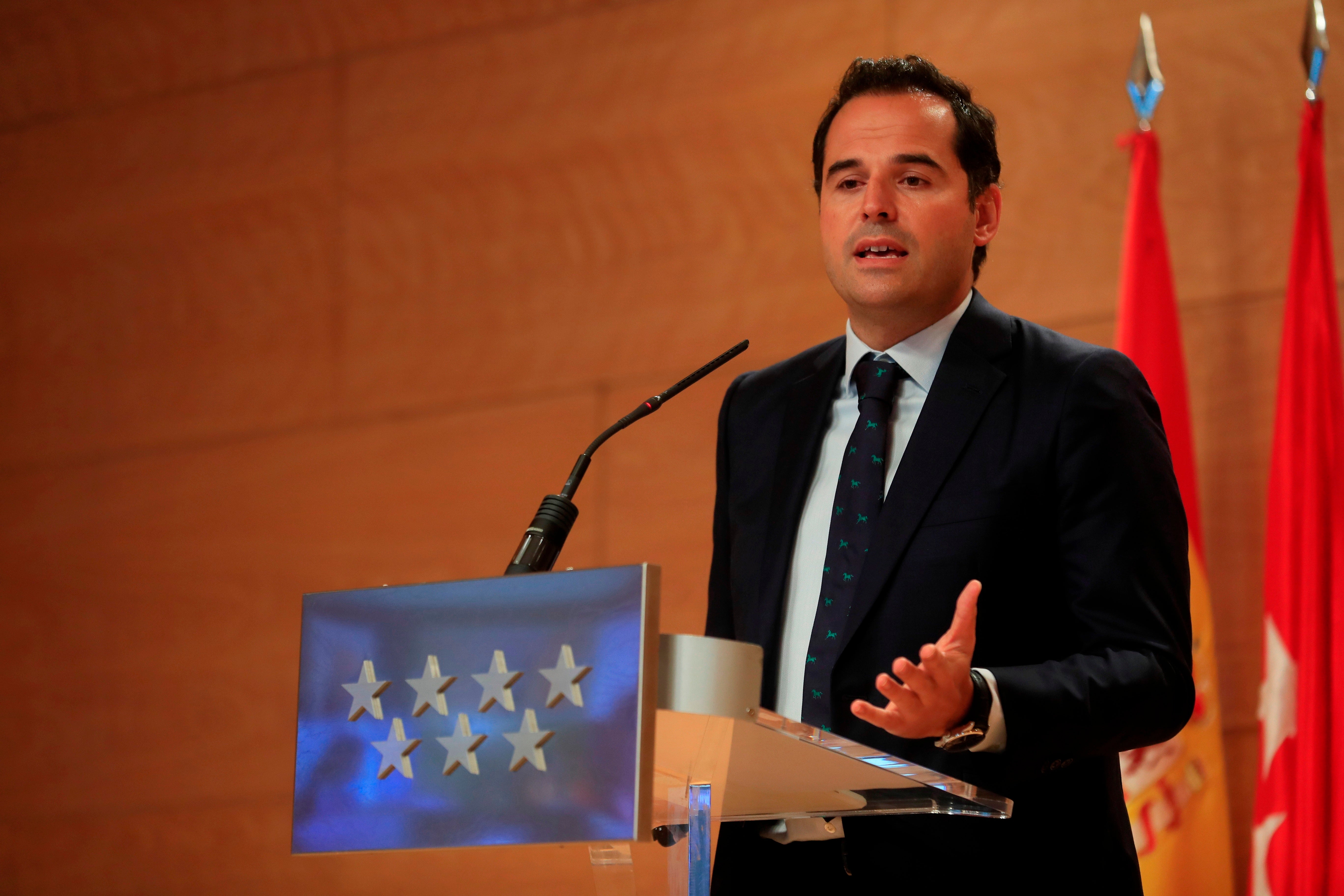 Aguado traslada a los ministros Illa y Darias "la necesidad" de continuar las reuniones entre gobierno autonómico y nacional Aguado traslada a los ministros Illa y Darias "la necesidad" de continuar las reuniones entre gobierno autonómico y nacional