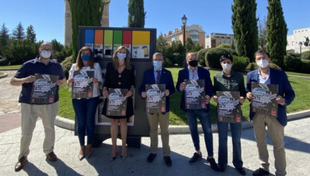 Lanzan una campaña para concienciar sobre la manera de desechar mascarillas y guantes