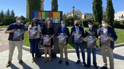 Lanzan una campaña para concienciar sobre la manera de desechar mascarillas y guantes en buenas manos