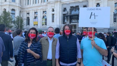 Representaci&oacute;n de los hosteleros de Ciudad Real en la concentraci&oacute;n de Madrid