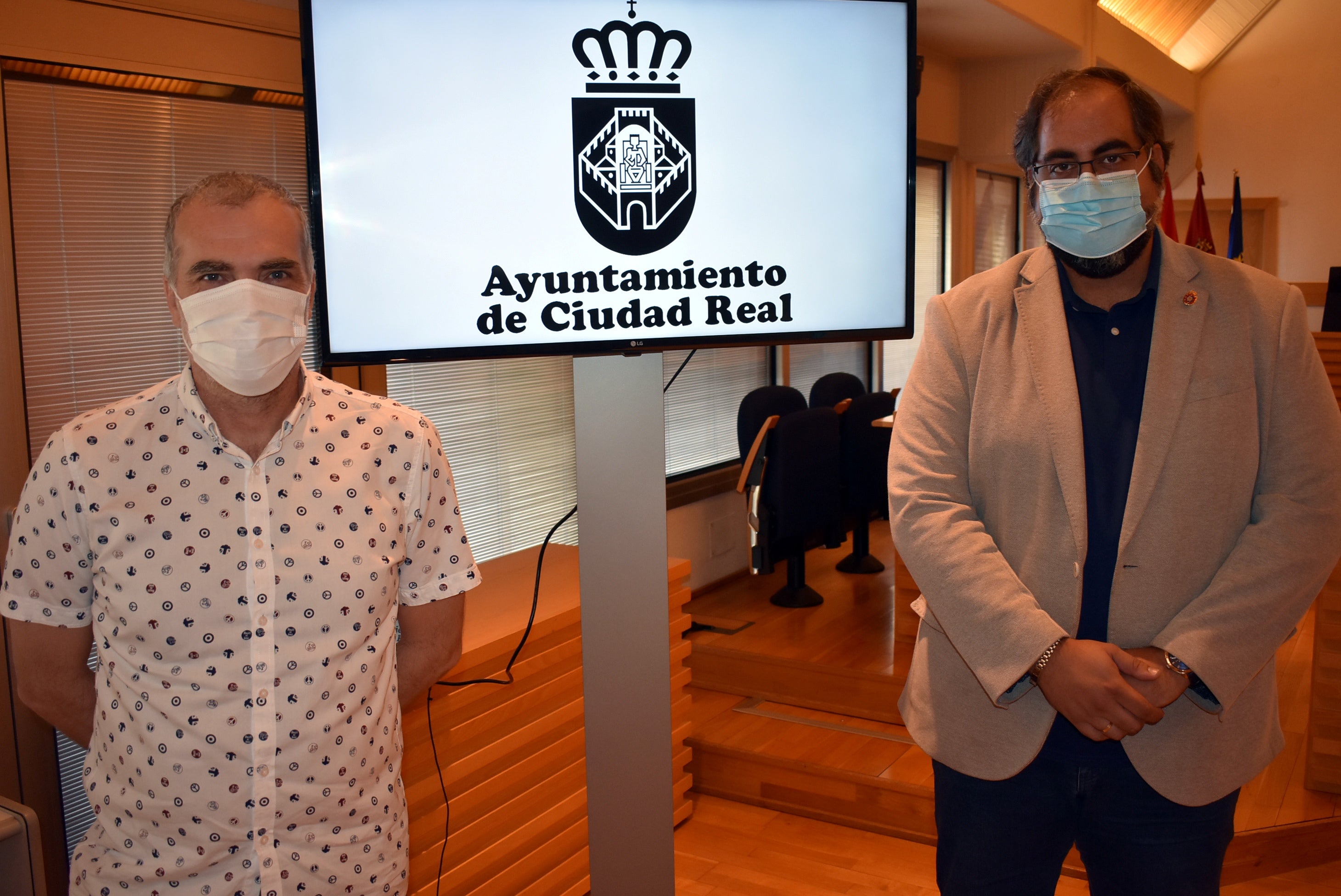 El Ayuntamiento de Ciudad Real colabora con Educación para una vuelta al cole más segura El Ayuntamiento de Ciudad Real colabora con Educación para una vuelta al cole más segura