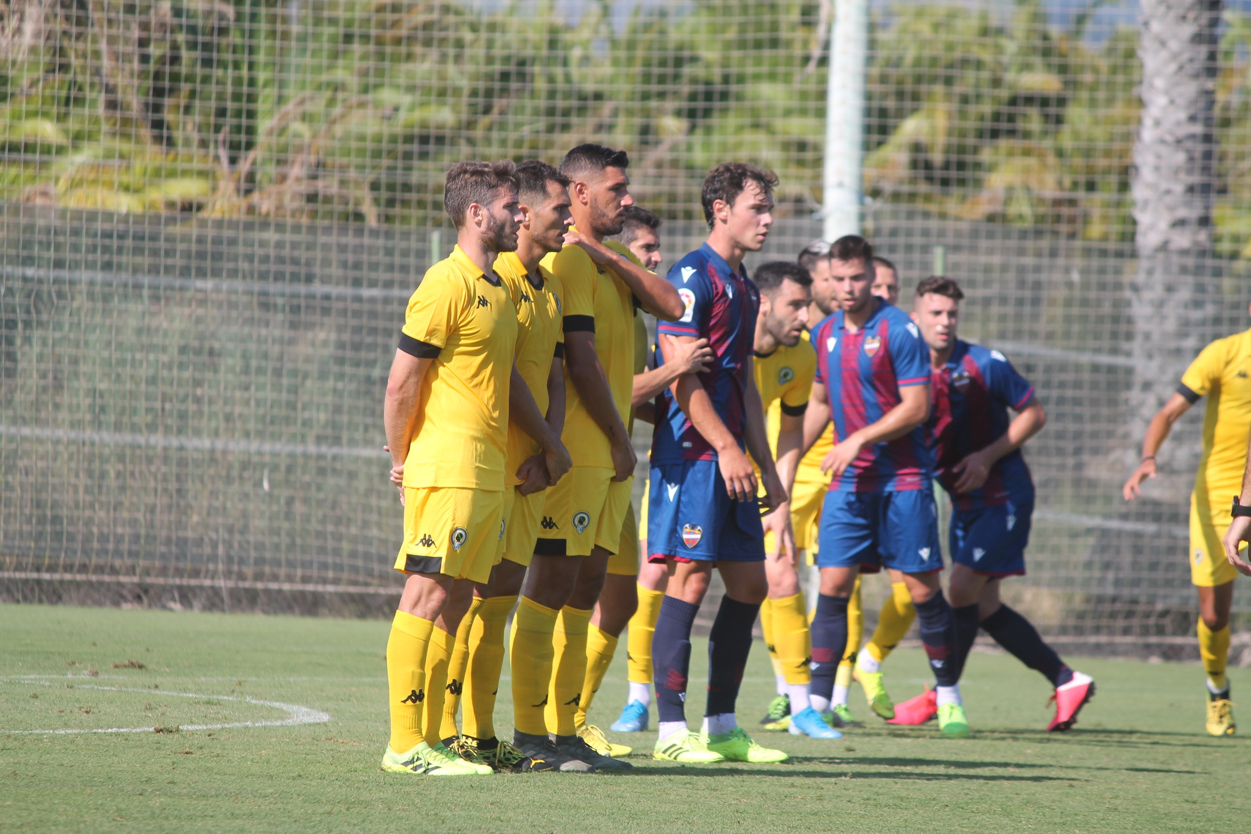 El amistoso Jove-Hércules se suspende por un positivo El amistoso Jove-Hércules se suspende por un positivo