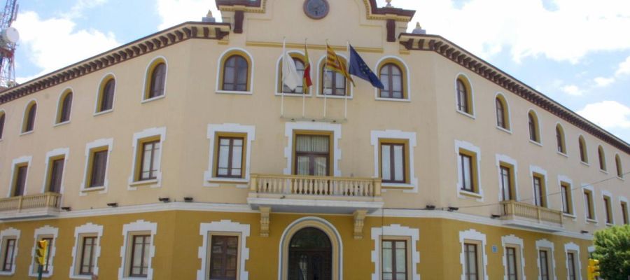 Fachada del Ayuntamiento de Ejea de los Caballeros Fachada del Ayuntamiento de Ejea de los Caballeros
