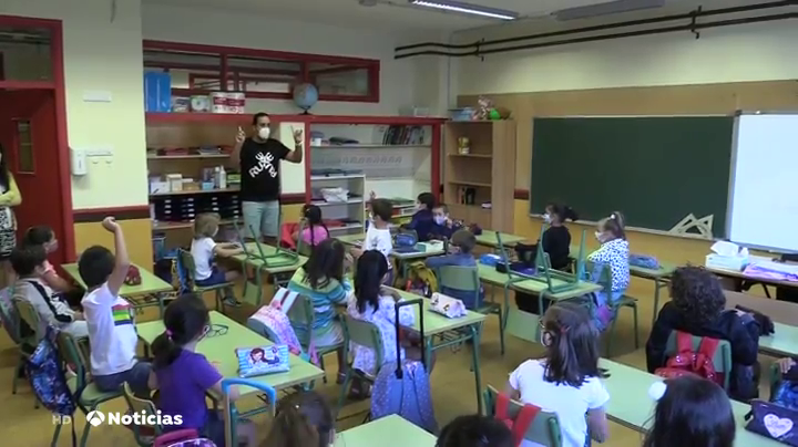 Manuel Martín: “Planteamos que, si es procedente, no se confine a todo el aula para que los alumnos pierdan el menor horario posible” Manuel Martín: “Planteamos que, si es procedente, no se confine a todo el aula para que los alumnos pierdan el menor horario posible”