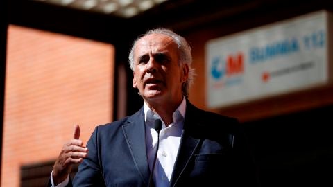 El consejero de Sanidad, Enrique Ruiz Escudero