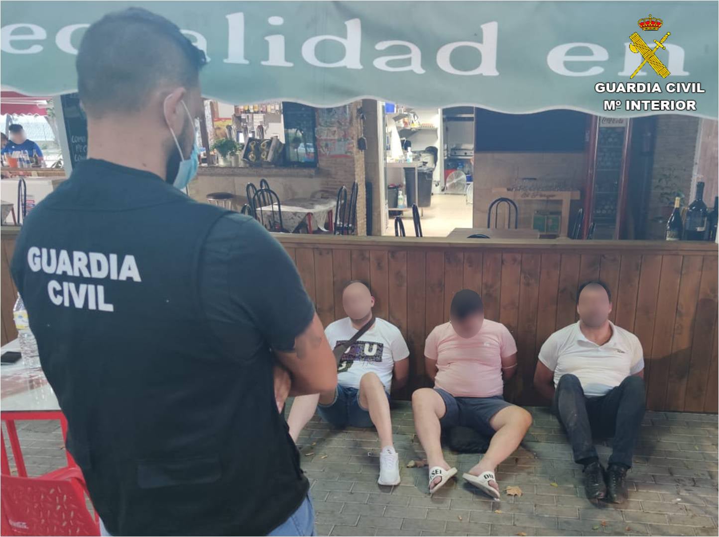 La Guardia Civil detiene a 18 personas dedicadas al tráfico de drogas en la Vega Baja La Guardia Civil detiene a 18 personas dedicadas al tráfico de drogas en la Vega Baja