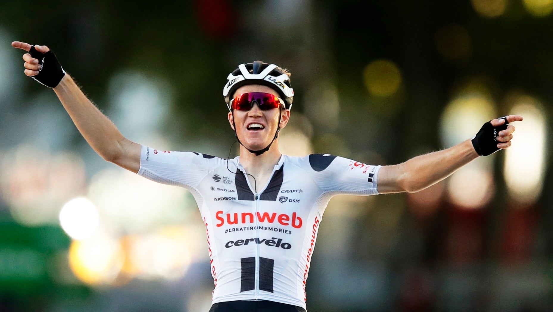 El danés Andersen sorprende a los "sprinters" y gana la 14ª etapa del Tour en Lyon El danés Andersen sorprende a los "sprinters" y gana la 14ª etapa del Tour en Lyon
