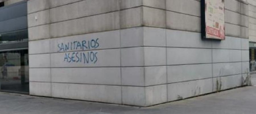 Imagen de la pintada que ha aparecido en el Hospital La Paz Imagen de la pintada que ha aparecido en el Hospital La Paz