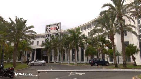 Riu cierra ocho de sus doce hoteles en Canarias ante la falta de turistas por el coronavirus
