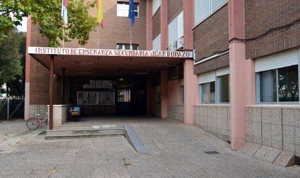 Antonio Martínez, director del colegio Juan D’Opazo: "El detonante fue que nos obligaron a iniciar el curso sin cumplir las medidas de sanidad" Antonio Martínez, director del colegio Juan D’Opazo: "El detonante fue que nos obligaron a iniciar el curso sin cumplir las medidas de sanidad"