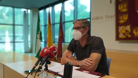 Isidoro Gambín, en rueda de prensa Isidoro Gambín, en rueda de prensa