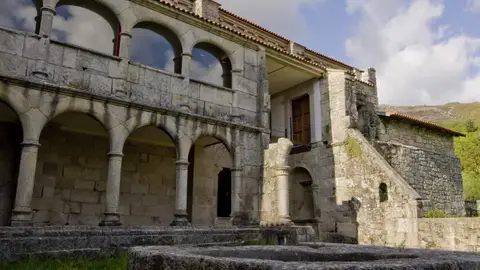 Monasterio Xunqueira de Espanadedo Monasterio Xunqueira de Espanadedo