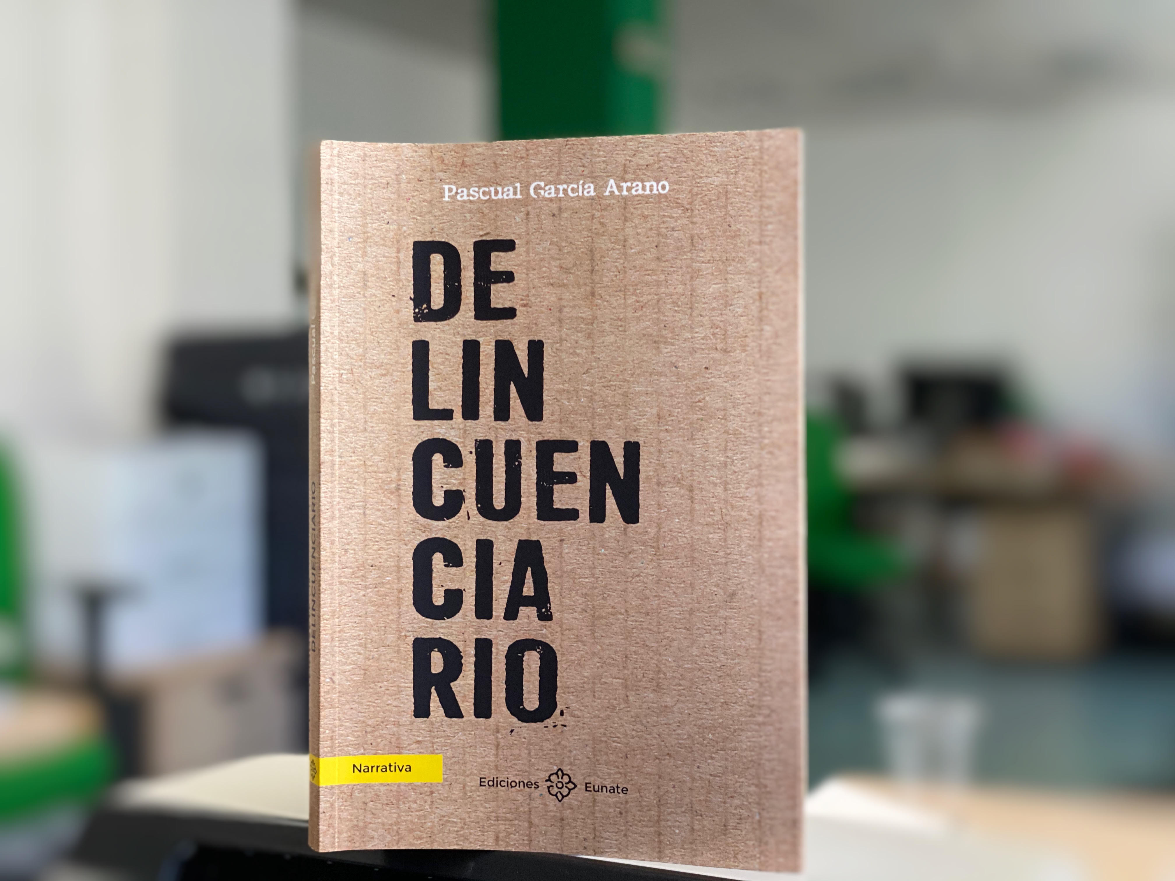 Pascual García: "Es una novela especial por el formato que tiene, la trama se resuelve en los diálogos" Pascual García: "Es una novela especial por el formato que tiene, la trama se resuelve en los diálogos"