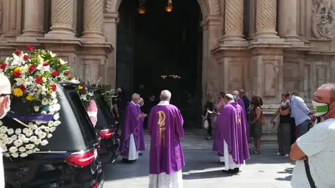 Funeral de Joaquín Serrano en la basílica de Santa María de Elche. Funeral de Joaquín Serrano en la basílica de Santa María de Elche.
