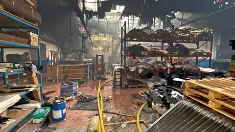Fábrica de Elda incendiada. Fábrica de Elda incendiada.