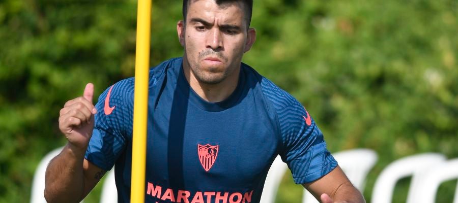 Marcos Acuña, en un entrenamiento del Sevilla. Marcos Acuña, en un entrenamiento del Sevilla.