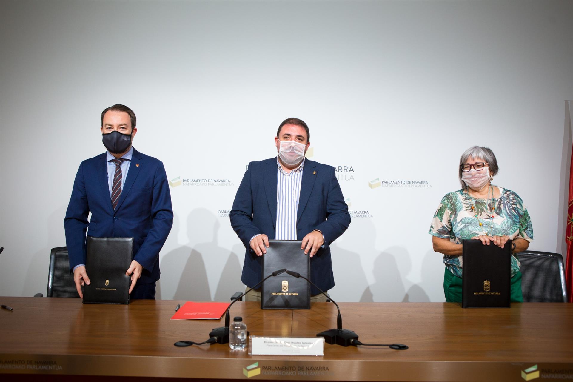 El Parlamento, la UPNA y el CERMIN estudiarán cambios para adaptar leyes a los derechos de personas con discapacidad El Parlamento, la UPNA y el CERMIN estudiarán cambios para adaptar leyes a los derechos de personas con discapacidad