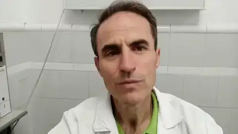 Doctor José María Molero: "El colapso en la Atención Primaria es una consecuencia de todo lo que se ha dejado de hacer en los últimos diez años" Doctor José María Molero: "El colapso en la Atención Primaria es una consecuencia de todo lo que se ha dejado de hacer en los últimos diez años"