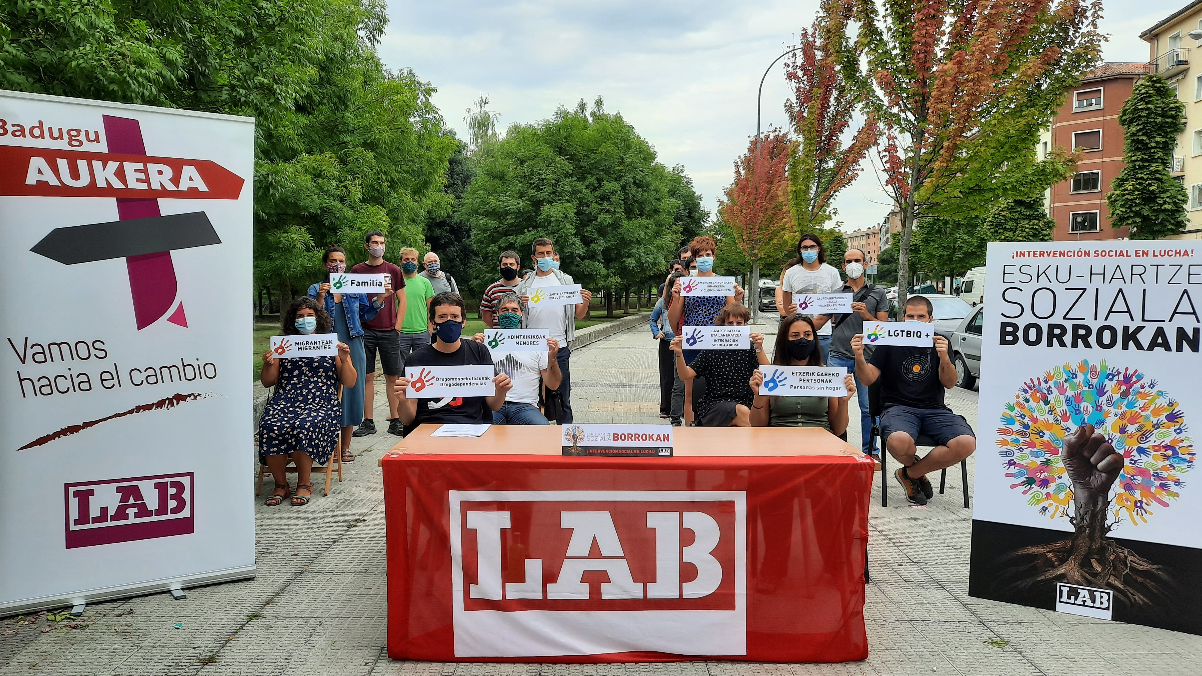 LAB anuncia paros y movilicaciones ante "el bloqueo en las negociaciones del convenio de Intervención Social en Navarra" LAB anuncia paros y movilicaciones ante "el bloqueo en las negociaciones del convenio de Intervención Social en Navarra"