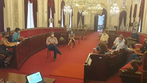 Reunión en el Ayuntamiento de Cádiz Reunión en el Ayuntamiento de Cádiz