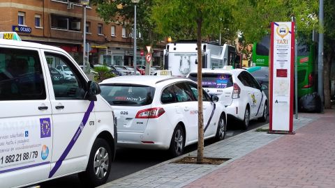 Parada de taxis en Alcal&aacute; de Henares